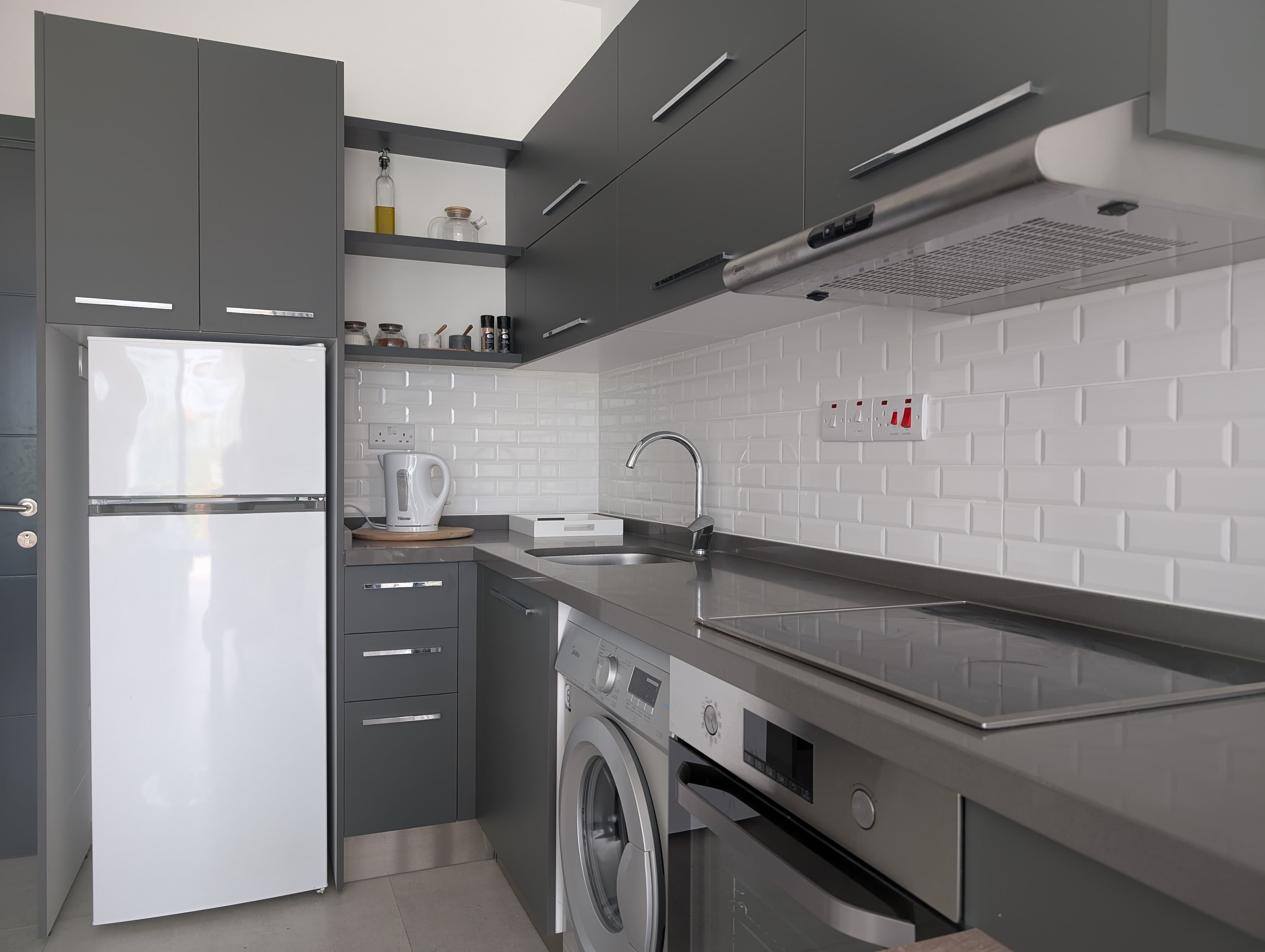 Moderní kuchyně se spotřebiči